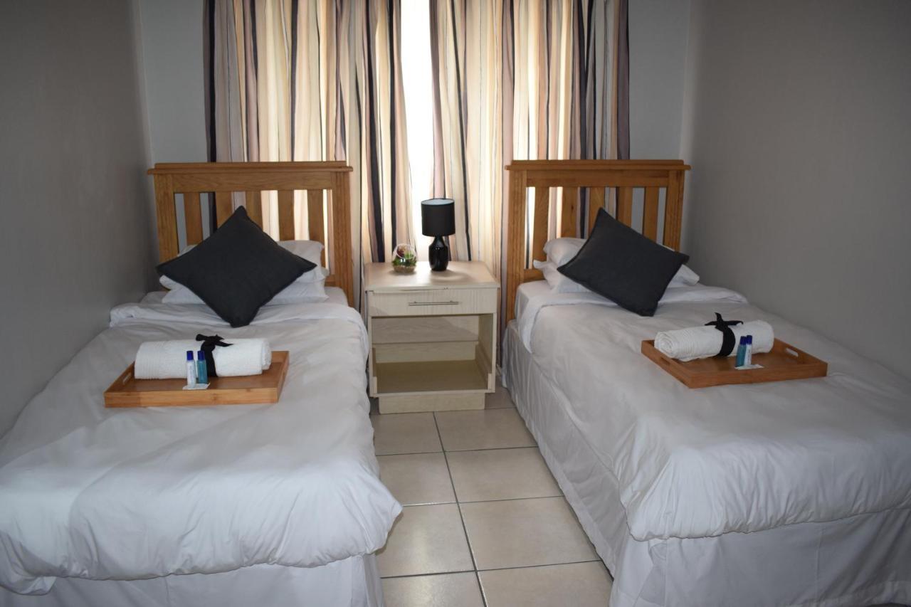 Sunrise Beach Resort Amanzimtoti Exterior photo