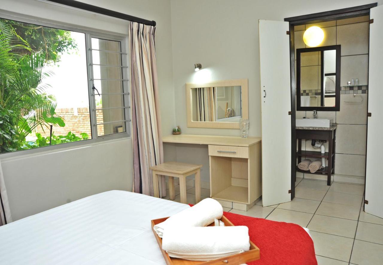 Sunrise Beach Resort Amanzimtoti Exterior photo